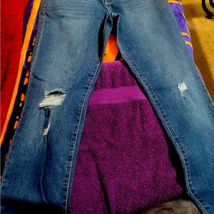 Style and co curvy jeans skinny style with rips. Brand new size 6
